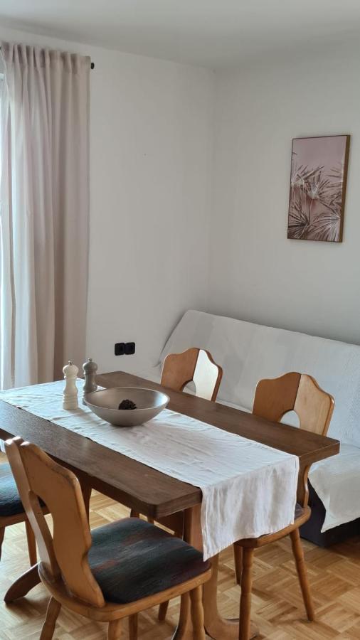 Apartmani Jelena Petrcane Ngoại thất bức ảnh