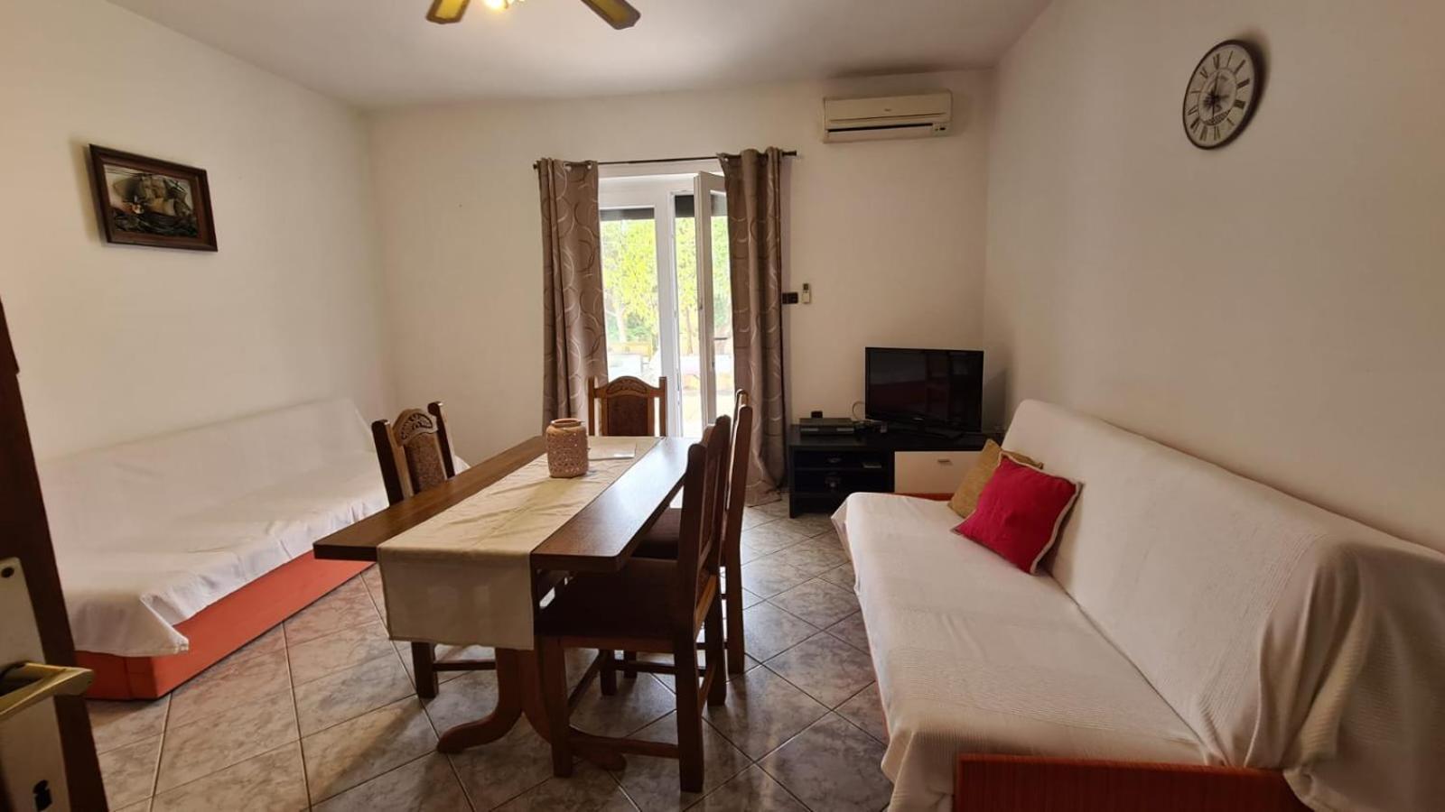 Apartmani Jelena Petrcane Phòng bức ảnh